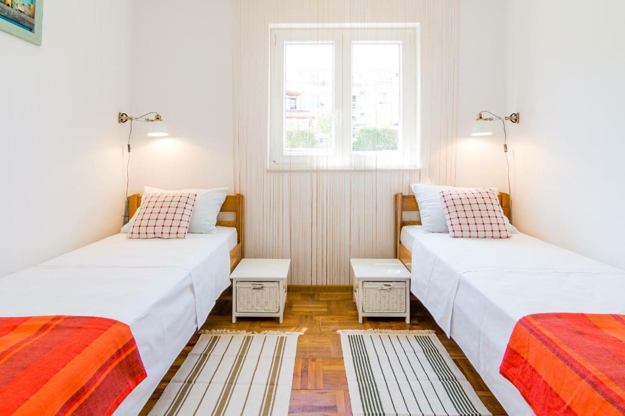 Apartment "On The Beach" Trogir Dış mekan fotoğraf