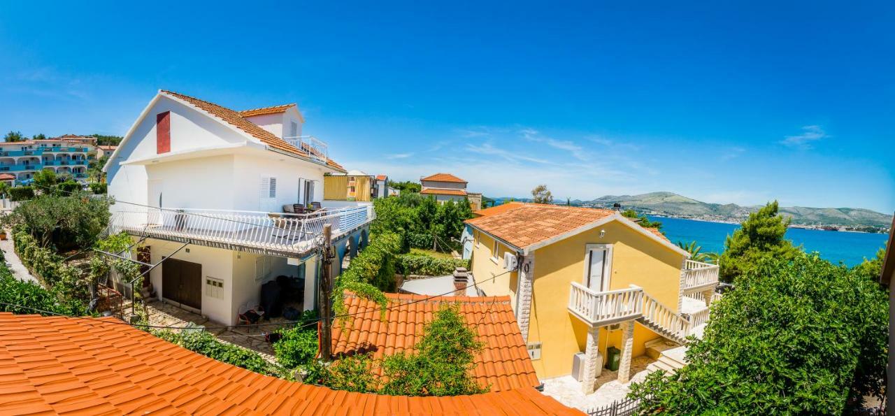 Apartment "On The Beach" Trogir Dış mekan fotoğraf