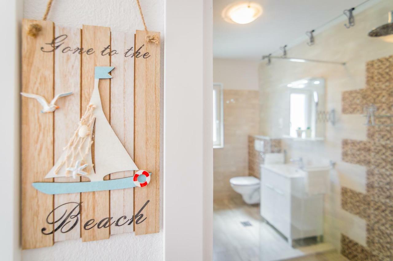 Apartment "On The Beach" Trogir Dış mekan fotoğraf